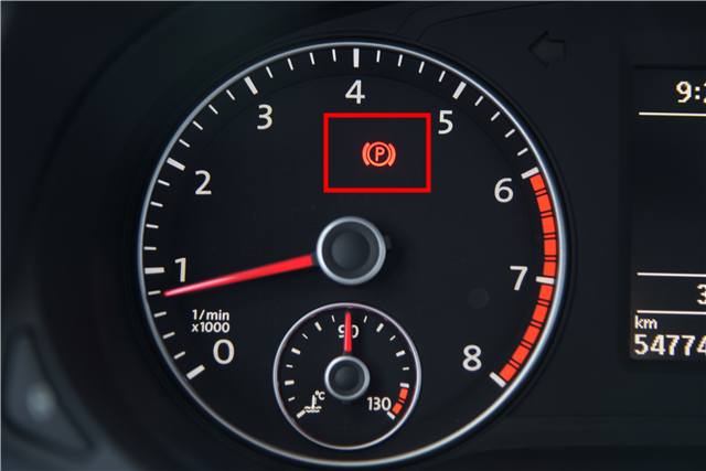 拒绝大宝剑不做无知小白仪表盘上亮起了红灯你还敢开车吗?