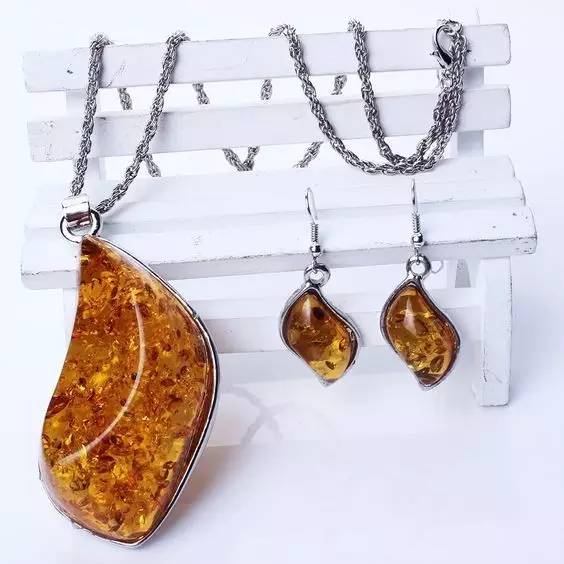 褰㈠鐝犲疂楂樼骇鎰熺殑鏂囨,褰㈠鐝犲疂棰滆壊鏂囨