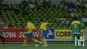 法尔考足球过人视频,室内足球皇帝法尔考