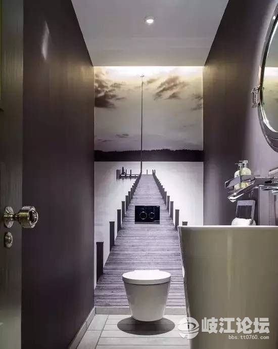 嫌白墙单调,家里墙壁太单调就试试贴点墙纸