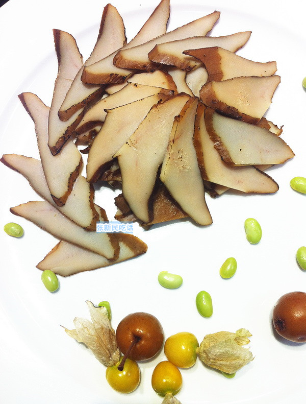 红螺也叫椰子涡螺，潮州旧志称其“壳红肉劲”，很考较厨师的工夫