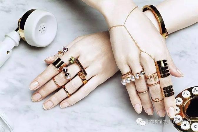 种草明星都爱的配饰时髦达人必备,种草好看的饰品