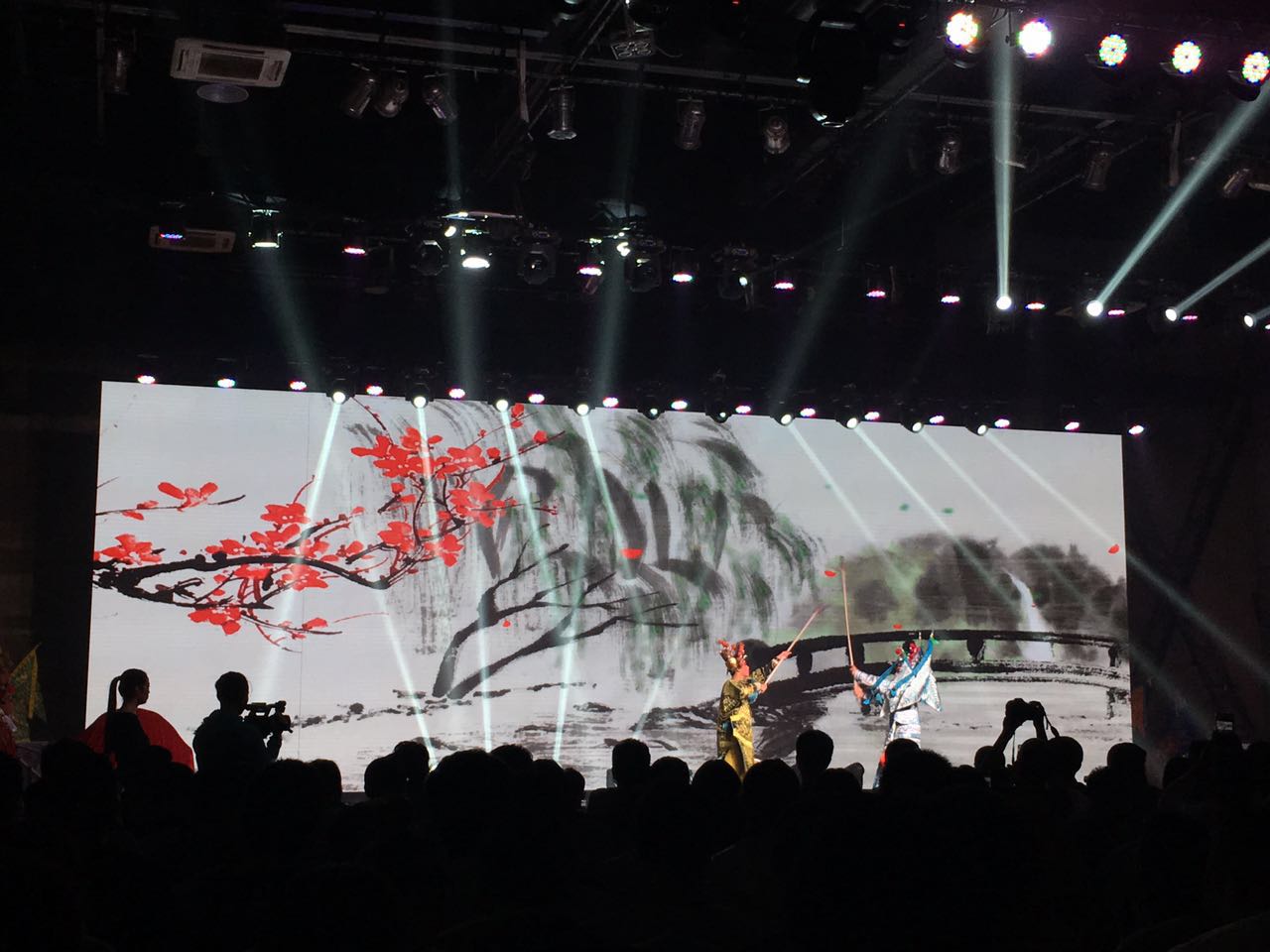 比C-RV更长,和汉兰达配置一样好,新车国产后售价却降6万!