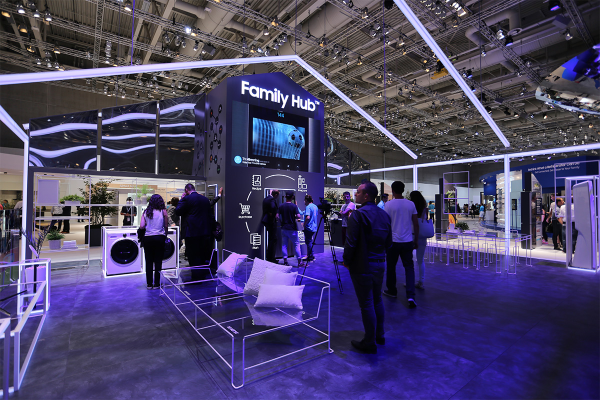 带显示屏的冰箱实用吗,21.5寸屏幕是几比几