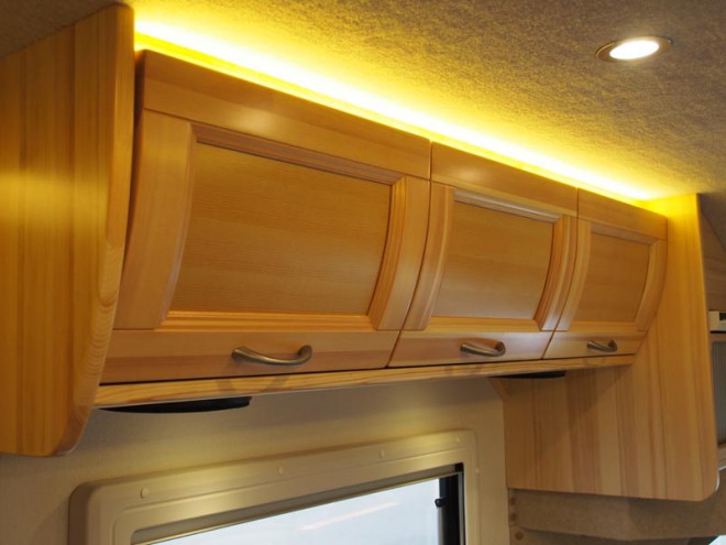 金杯阁瑞斯2.0发动机怎么样,房车测评人