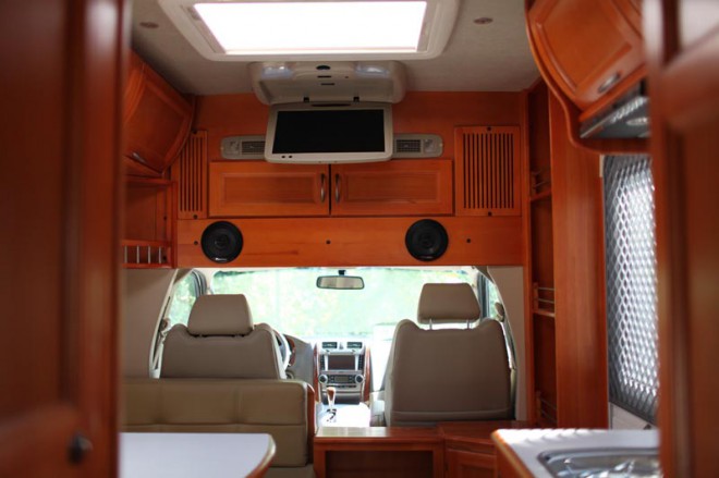 金杯阁瑞斯2.0发动机怎么样,房车测评人