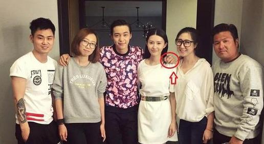 陈伟霆的香奈儿手表,陈伟霆也太会撩了宠爱手势