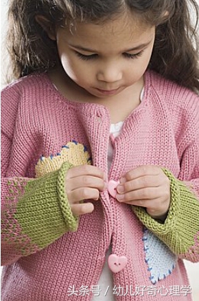 婴幼儿手脚冰凉身上暖和,宝宝浑身发烫手脚发凉怎么处理