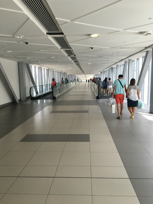 家记忆|迪拜MALL在孩子眼里的豪华:一望无际的玩具世界啊