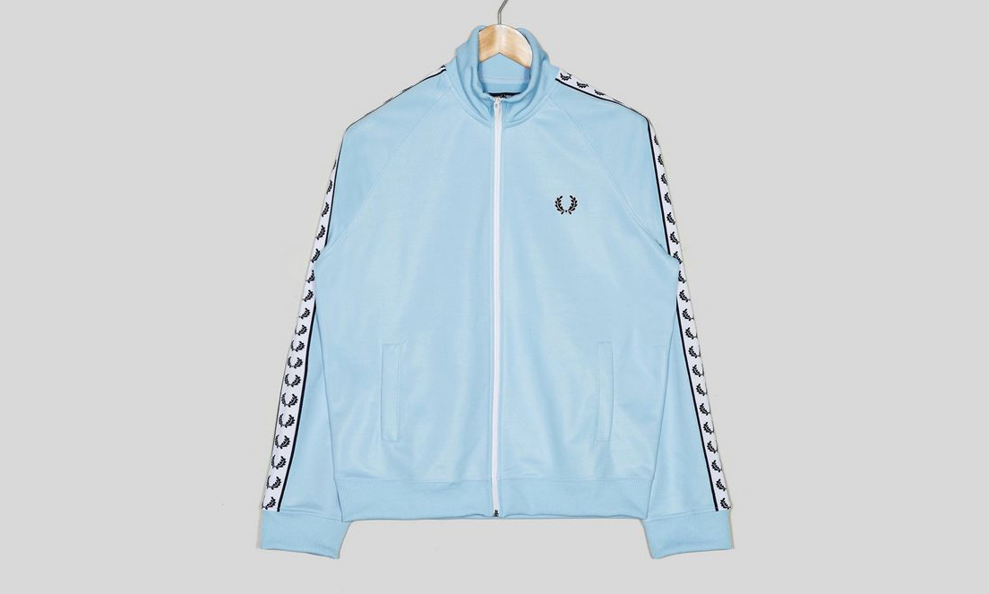 给你挑了5件打折的机能、复古款式,这个潮流你跟不跟?