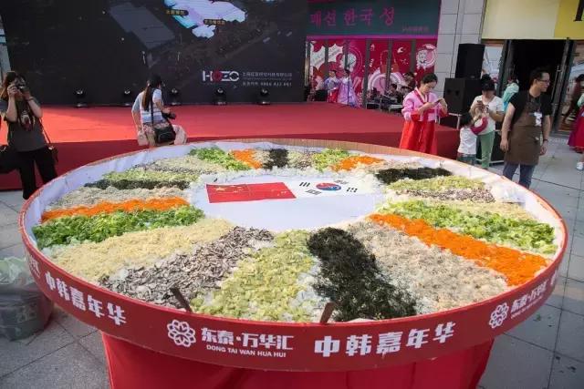 东泰万华汇美食嘉年华，中韩美食，席卷台州