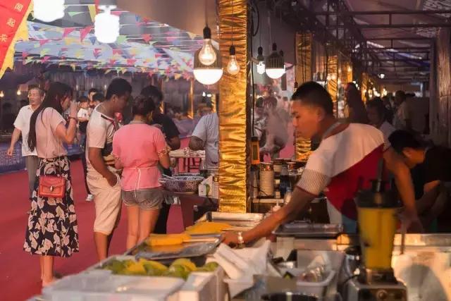 东泰万华汇美食嘉年华，中韩美食，席卷台州