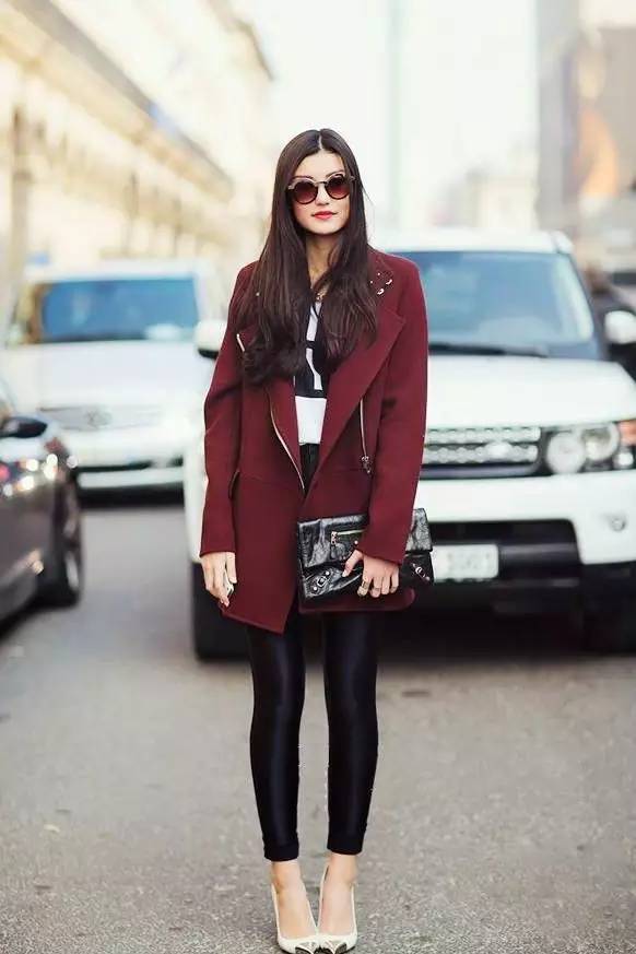 卫衣穿搭加校服,卫衣的最佳搭配方法