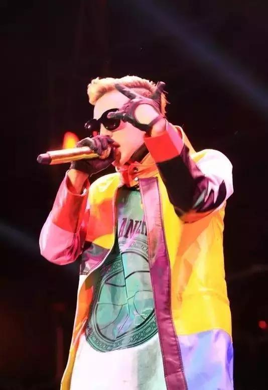 t恤100块钱三件,几十块钱和几千的t恤有什么区别