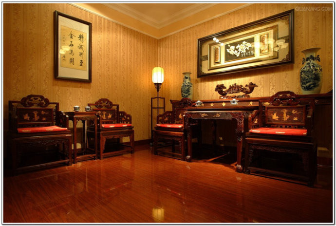 中式书房家具布置,中式家具怎样布置客厅