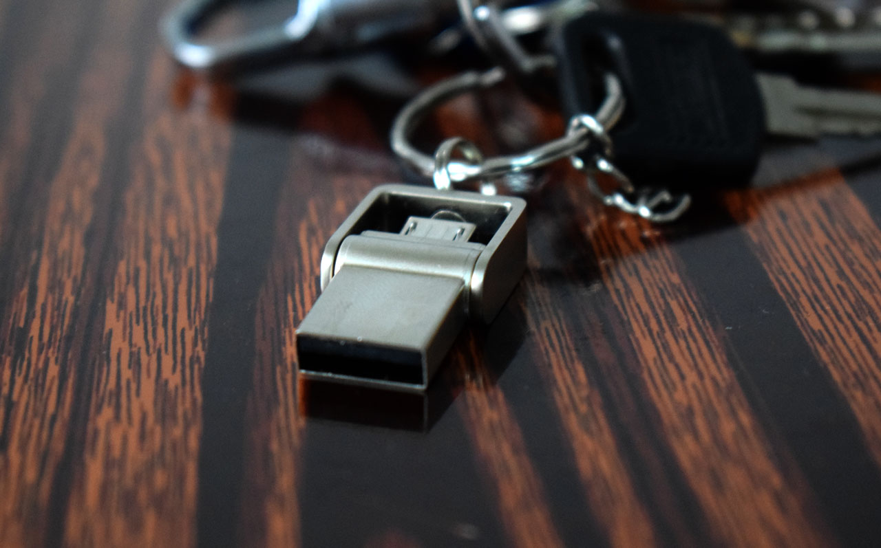 大小总相怡绿联两用U盘开箱使用报告