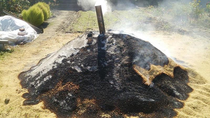 用秸秆生物炭有什么优势,秸秆生物炭就是秸秆灰吗