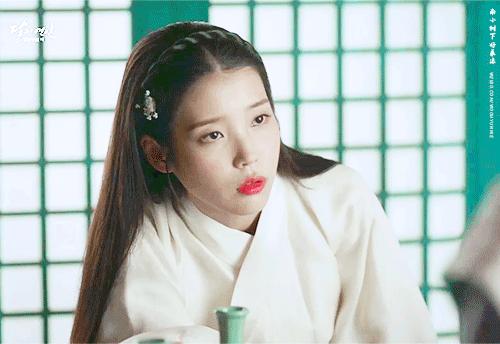 韩版步步惊心iu雨中下跪,韩版步步惊心片尾曲iu