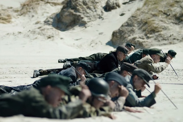 地雷区果断补枪,地雷战替师傅报仇