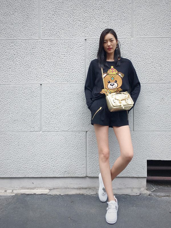 moschino秀场,moschino春季秀场