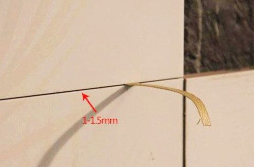 瓷砖对缝30年瓦工经验,瓷砖师傅说贴墙砖不放背胶不保