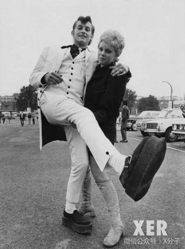 从「FENTY」引起的蝴蝶效应