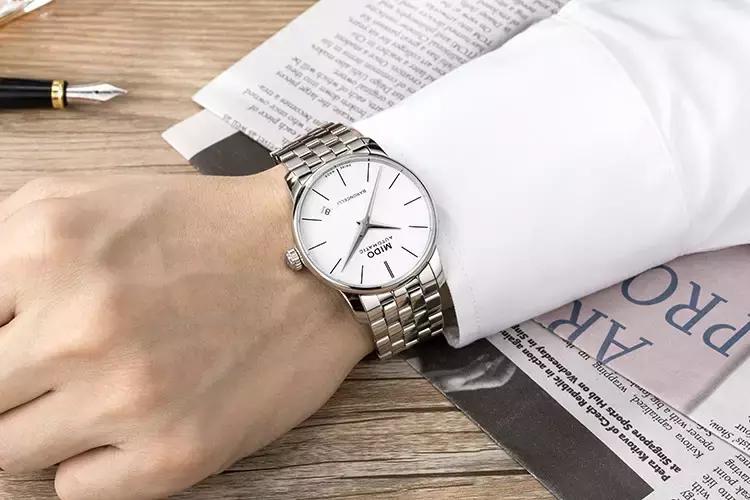 潜水表钢带还是橡胶表带,3000-5000元手表推荐瑞士腕表