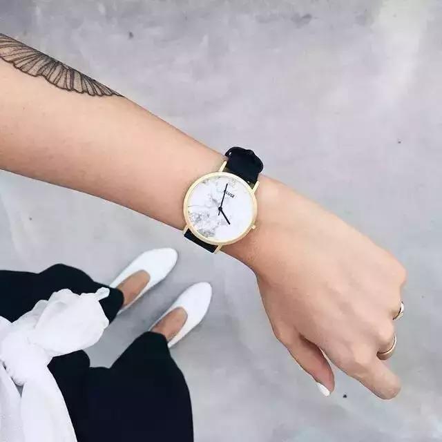 还在省吃俭用买DW手表?看完这篇不换的找我谈谈心!