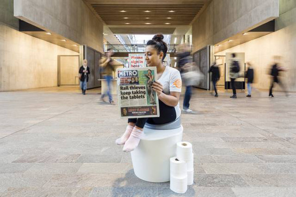 马桶到底贴不贴墙,马桶安装时周围要粘密封垫吗