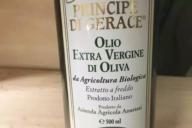 橄榄油含有哪些营养素,橄榄油大量食用