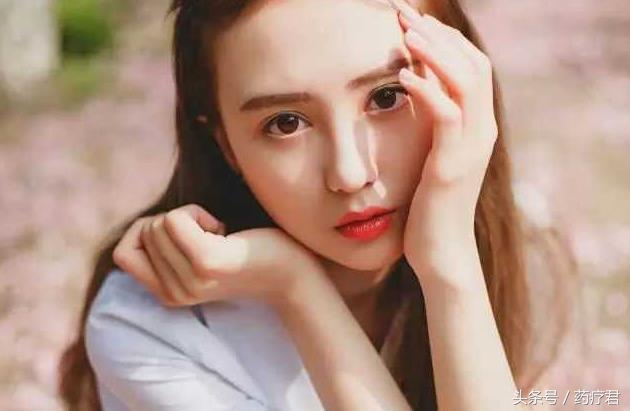 给皮肤补水做灌肤怎么做,手把手教你水润皮肤