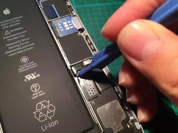 给苹果6s换4000毫安电池,iphone6plus更换电池