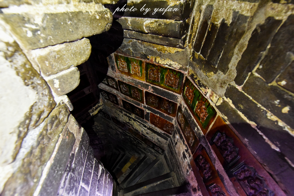 埃菲尔铁塔才区区百年，开封铁塔已矗立千年