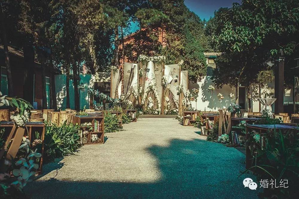 万众瞩目的婚礼,婚礼布置纱幔怎么做花球