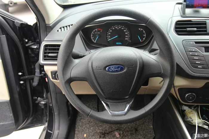 福睿斯性价比,2016款1.6自吸福特福睿斯测评