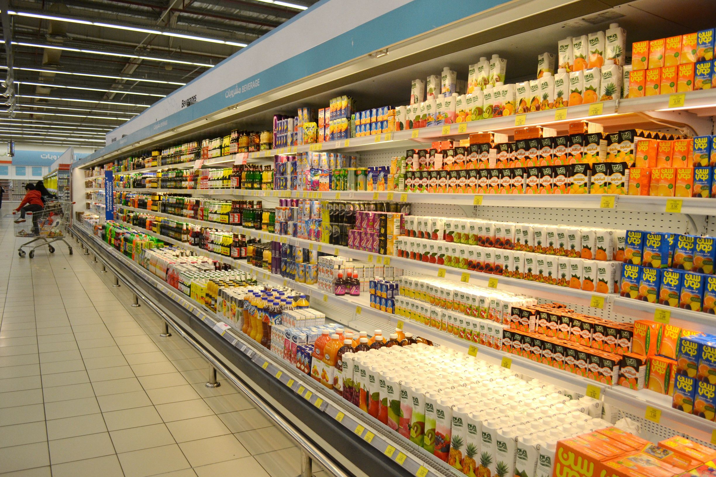 沙特阿拉伯的超市,最爱聘请男收银员