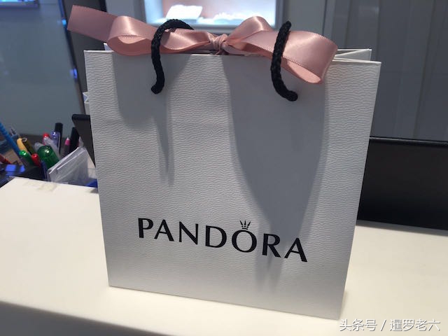 曼谷商场里什么值得购买,泰国商场的珠宝首饰