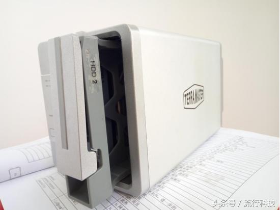 铁威马双盘位磁盘阵列设置,磁盘阵列柜评测铁威马