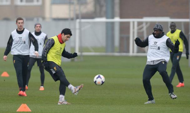 苏亚雷斯效力巴萨时球鞋,苏亚雷斯签约过的球鞋