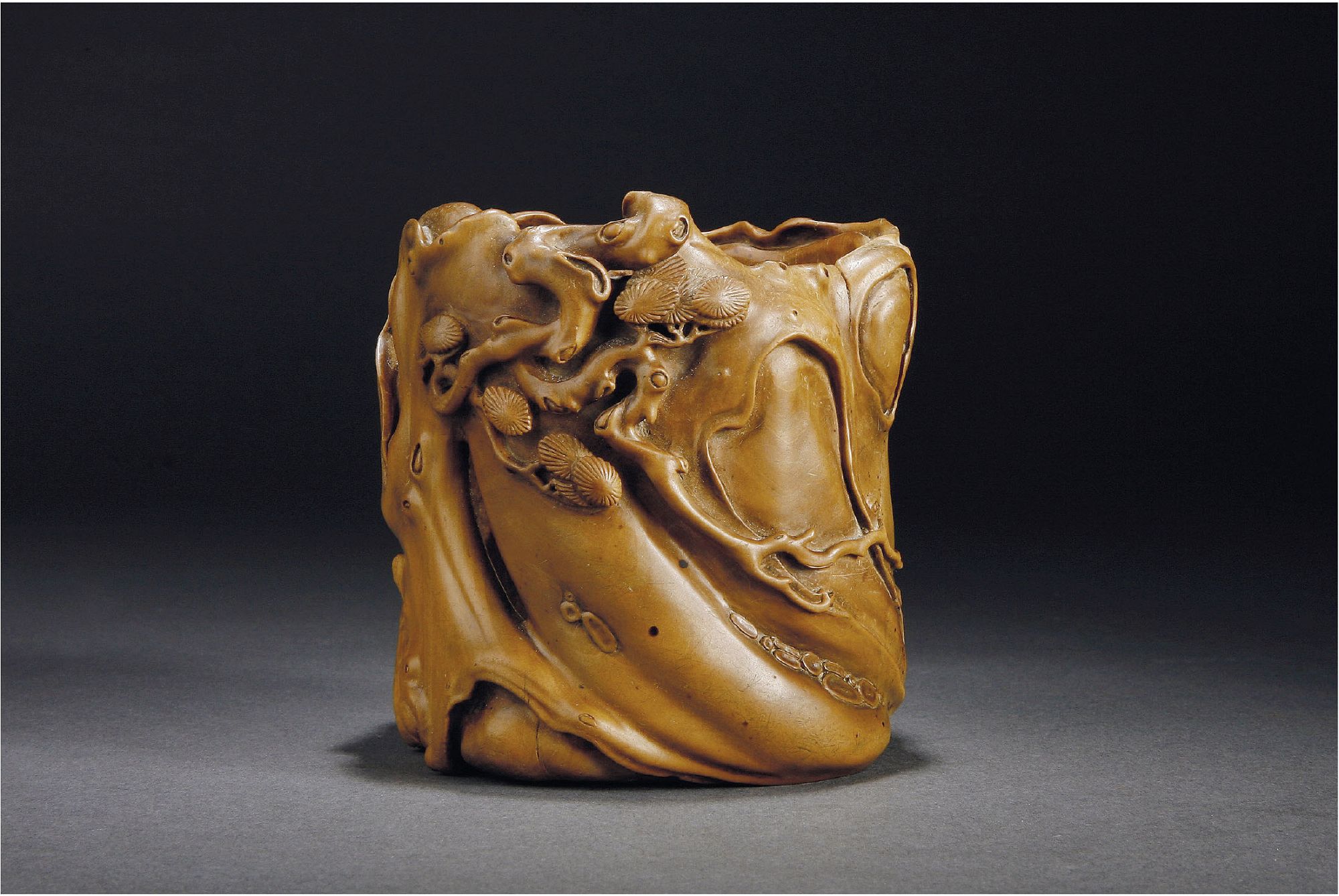 熊猫笔筒的文化底蕴,笔筒的历史和发展过程