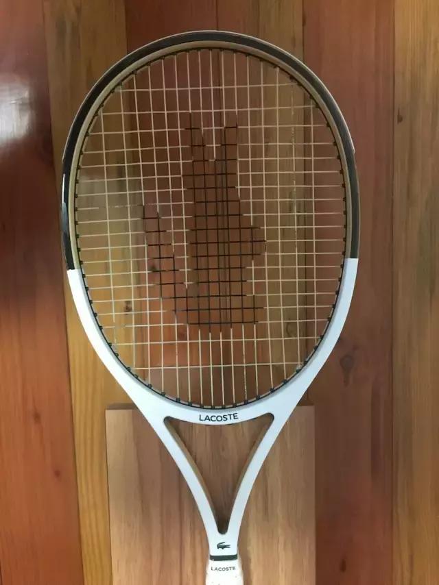lacoste网球拍怎么辨别真伪,王一博lacoste网球拍