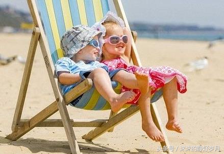 宝宝晒太阳正确方法护眼,宝宝晒太阳的正确时间和方法秋冬
