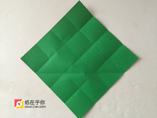 纸在乎你手工折纸：爱心收纳盒（二）折纸视频图解