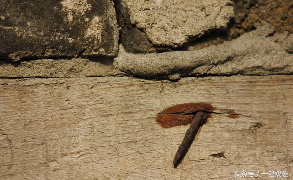 在施工的地方被钉子扎了脚怎么办,工地上脚扎了钉子怎么处理好得快