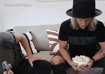 足球翻车搞笑图片,中国足球失误gif爆笑