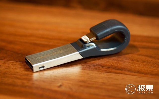 iphonelightning外置u盘,苹果接口lightning可以接u盘