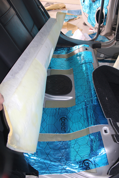 荣威550车底隔音隔热海绵垫,荣威550隔音改装案例