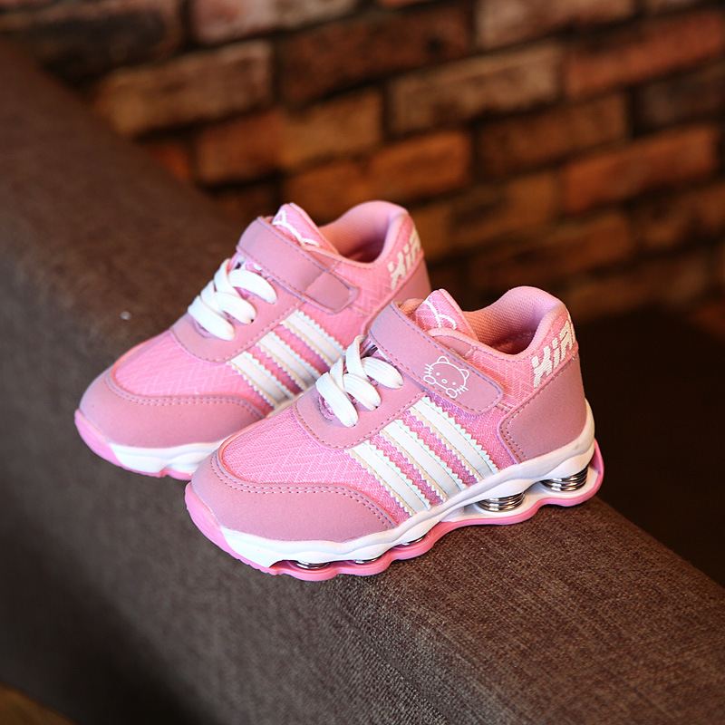 宝宝现在出门穿什么鞋,休闲潮鞋儿童穿什么好一点