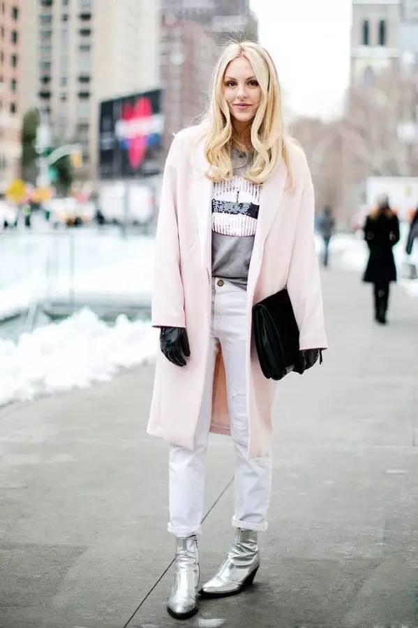 卫衣穿搭加校服,卫衣的最佳搭配方法