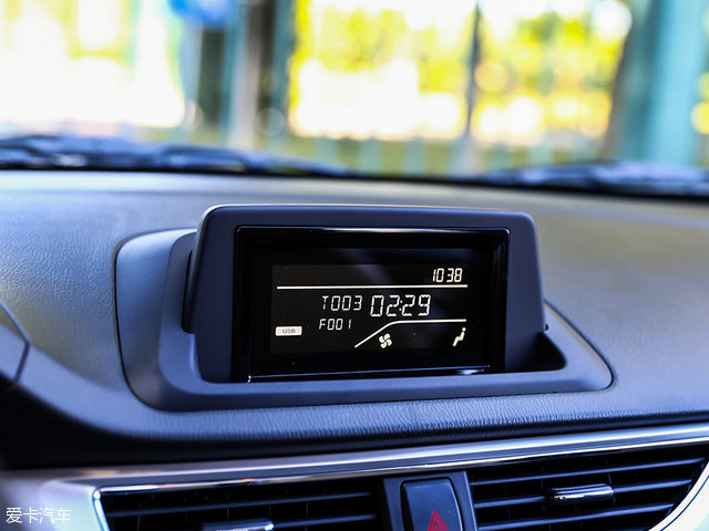 悦翔v71.0t和1.6l对比,悦翔v715款1.6l自动乐享怎么样